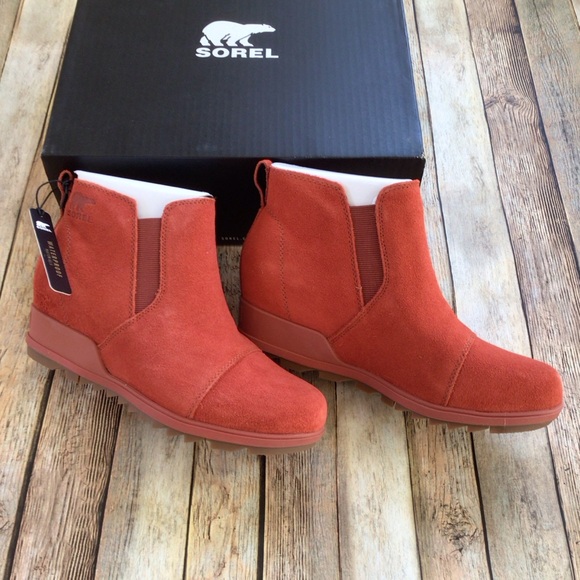 NWT Sorel Red Evie Pull On Suede Bootie - Picture 1 of 10